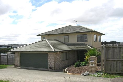 Photo of property in 68 Black Teal Close, Unsworth Heights, Auckland, 0632