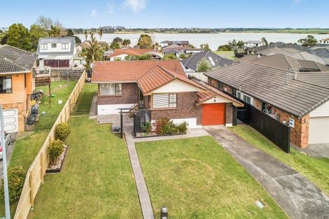 Photo of property in 34 Hadley Wood Drive, Wattle Downs, Auckland, 2103