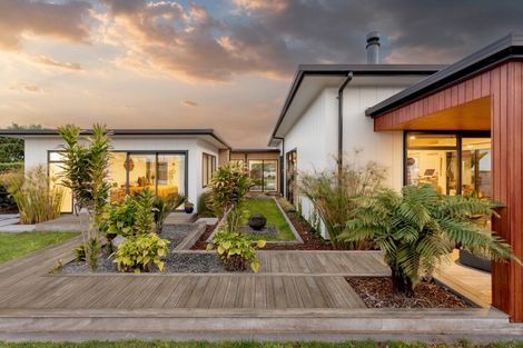 Photo of property in 56 Coast Boulevard, Papamoa Beach, Papamoa, 3118