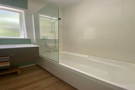 Photo of property in 153 Laingholm Drive, Laingholm, Auckland, 0604