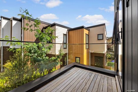 Photo of property in 19/26 Springvale Drive, Fairview Heights, Auckland, 0632