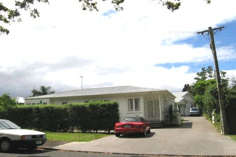 Photo of property in 22 Fenwick Avenue, Milford, Auckland, 0620