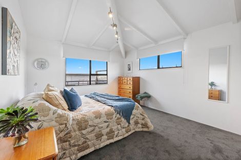 Photo of property in 32 Churchill Road, Cockle Bay, Auckland, 2014