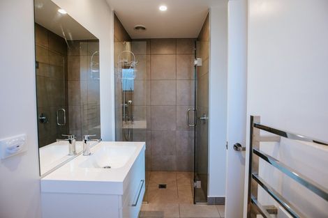 Photo of property in 4 Matakanui Lane, Wanaka, 9305