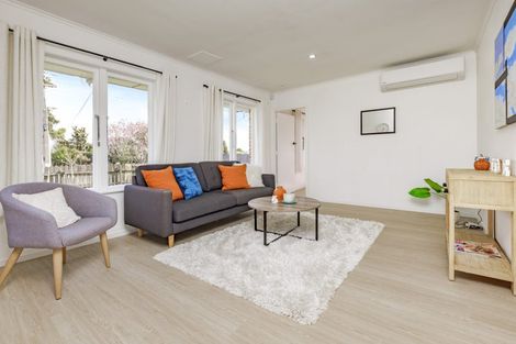 Photo of property in 22a Sutton Crescent, Papakura, 2110