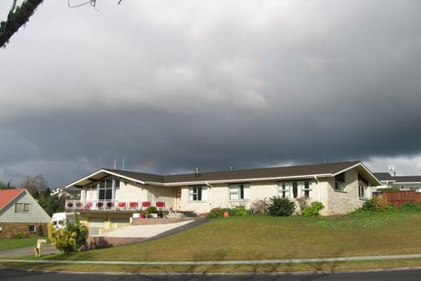 Photo of property in 29 Amanda Avenue, Dinsdale, Hamilton, 3204