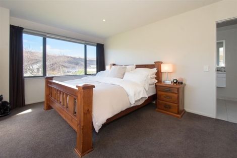 Photo of property in 21 De Bettencor Place, Mount Pisa, Cromwell, 9383