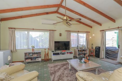 Photo of property in 90 Russell Road, Huntly, 3700