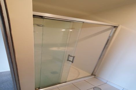 Photo of property in Luna Apartments, 6l/16 Burton Street, Grafton, Auckland, 1010