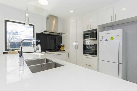 Photo of property in 71a Solar Road, Glen Eden, Auckland, 0602