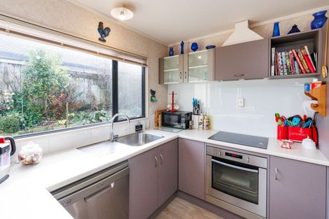 Photo of property in 6 Jordan Way, Kelvin Grove, Palmerston North, 4414