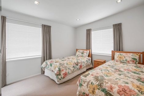 Photo of property in 11a Shearer Drive, Oakura, 4314