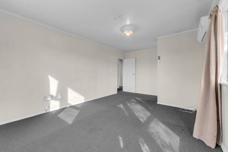 Photo of property in 76 Cambridge Terrace, Papatoetoe, Auckland, 2025
