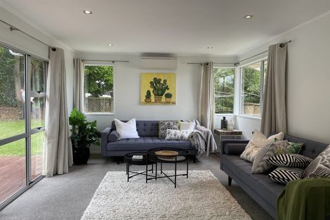 Photo of property in 17 Tacitus Place, Totara Vale, Auckland, 0629