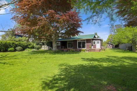 Photo of property in 40 Takinga Street, Mourea, Rotorua, 3074