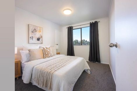 Photo of property in 124 Solar Road, Glen Eden, Auckland, 0602