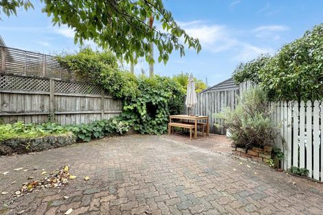 Photo of property in 52 Formby Avenue, Point Chevalier, Auckland, 1022