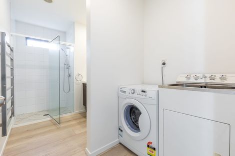 Photo of property in 9/52 Taharoto Road, Takapuna, Auckland, 0622