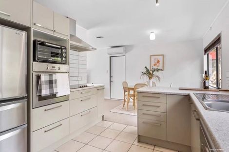 Photo of property in 2/614 Beach Road, Browns Bay, Auckland, 0630