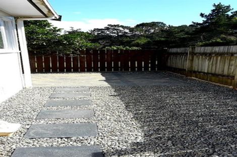 Photo of property in 77 Riverpark Crescent, Henderson, Auckland, 0610