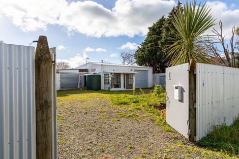 Photo of property in 1 Richardson Street, Woodville, 4920