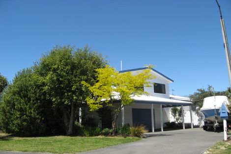 Photo of property in 28 Gibbs Drive, Woodend, 7610