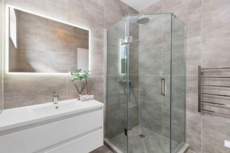 Photo of property in 3 Vintry Drive, Kumeu, 0810