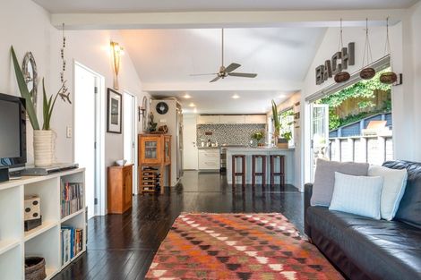 Photo of property in 33 Miro Road, Palm Beach, Waiheke Island, 1081