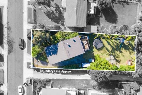 Photo of property in 12 Dunraven Place, Torbay, Auckland, 0630