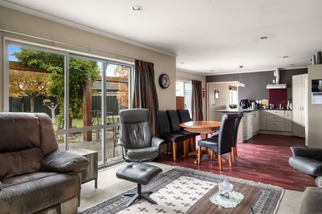 Photo of property in 21 Walnut Grove, Alexandra, 9320