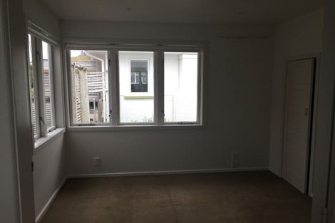 Photo of property in 48 Doralto Road, Frankleigh Park, New Plymouth, 4310