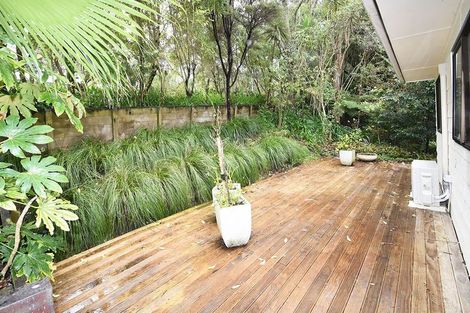 Photo of property in 134 Woodlands Park Road, Titirangi, Auckland, 0604