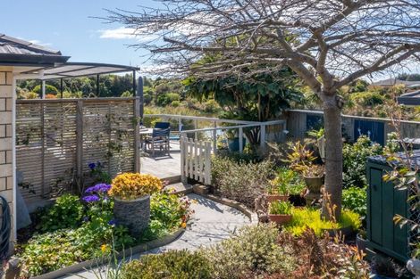 Photo of property in 4 Matuku Place, Paraparaumu Beach, Paraparaumu, 5032