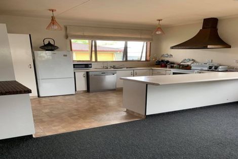 Photo of property in 9 Shamrock Street, Takaro, Palmerston North, 4412