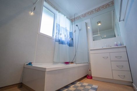 Photo of property in 65 Awarua Siding Road, Awarua, Invercargill, 9877