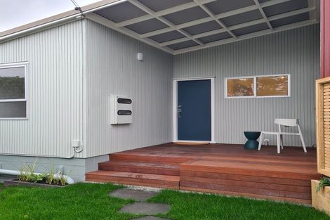 Photo of property in 2/5 Camden Road, Sandringham, Auckland, 1025