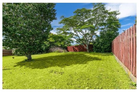 Photo of property in 17 Divich Avenue, Te Atatu South, Auckland, 0610