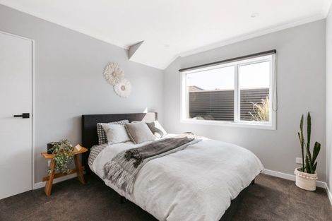 Photo of property in 28 Araroa Place, Papamoa Beach, Papamoa, 3118