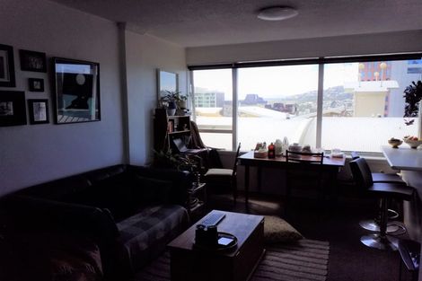 Photo of property in Churchill Flats, 213 The Terrace, Wellington Central, Wellington, 6011