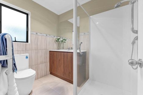 Photo of property in 9 Makora Road, Massey, Auckland, 0614