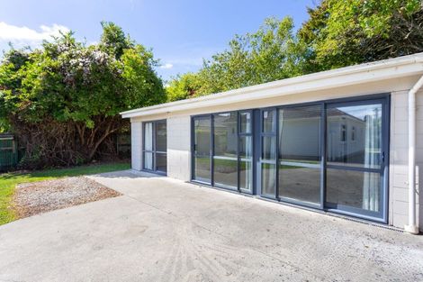 Photo of property in 100 Suva Street, Upper Riccarton, Christchurch, 8041