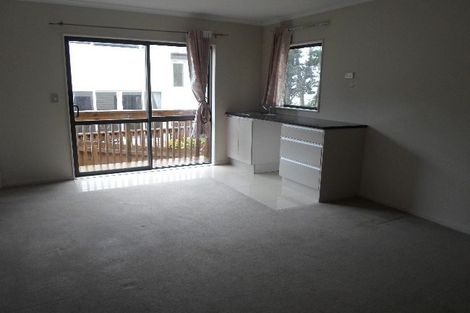 Photo of property in 86 Rising Parade, Fairview Heights, Auckland, 0632