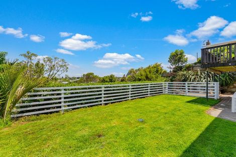 Photo of property in 13 Mount View Place, Spotswood, New Plymouth, 4310