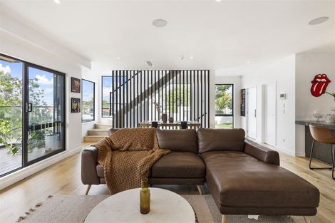 Photo of property in 5a Pierce Road, Milford, Auckland, 0620