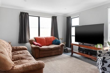 Photo of property in 17 Lakeside Terrace, Omokoroa, 3114