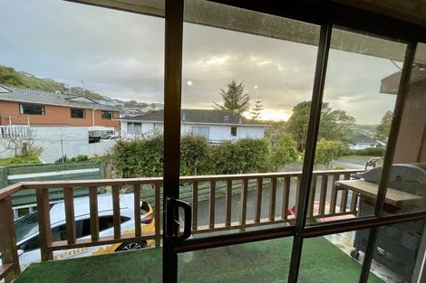 Photo of property in 2/60 Truscott Avenue, Johnsonville, Wellington, 6037