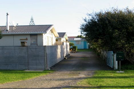 Photo of property in 24b Hemara Street, Waikanae Beach, Waikanae, 5036