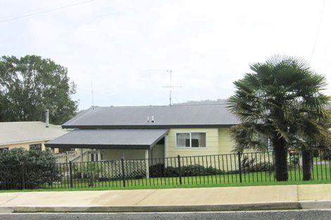 Photo of property in 15 Outlook Road, Greenhithe, Auckland, 0632