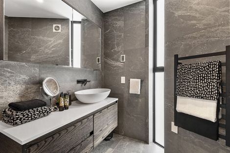 Photo of property in 11a Montgomery Avenue, Rothesay Bay, Auckland, 0630