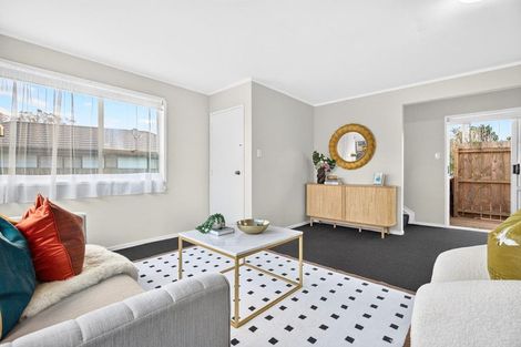 Photo of property in 5 Bittern Place, Henderson, Auckland, 0610